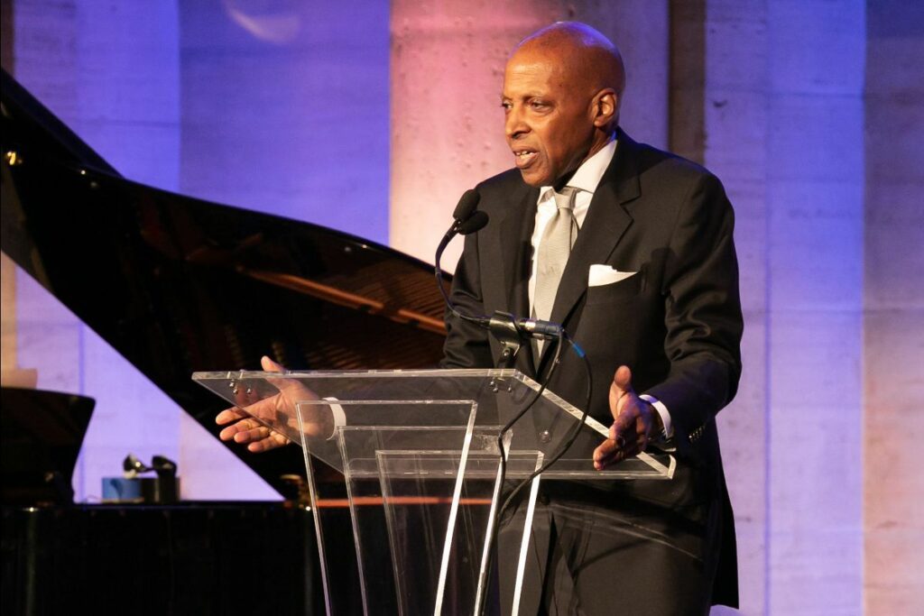 b03cb6ff-25a7-5bb2-0667-6d36f4c1d07f