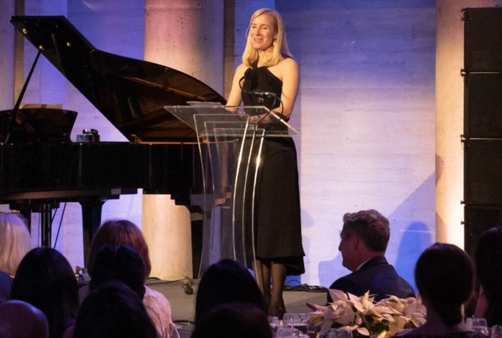 d17f68c7-af97-d81e-b8b4-8409e23a2f44