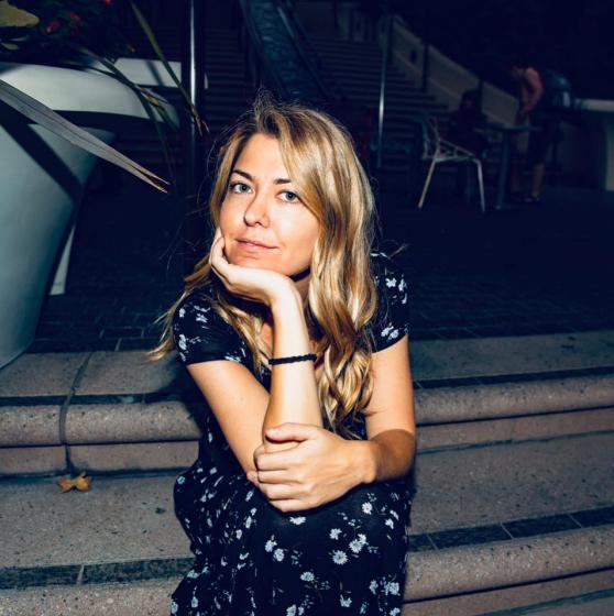 new headshot (1) - Amy Silverberg